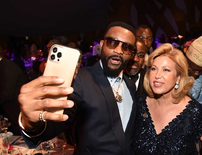 In Abidjan, with Côte d'Ivoire’s First Lady, Dominique Ouattara, at the 8th gala dinner for the Children of Africa foundation, in 2022. ©