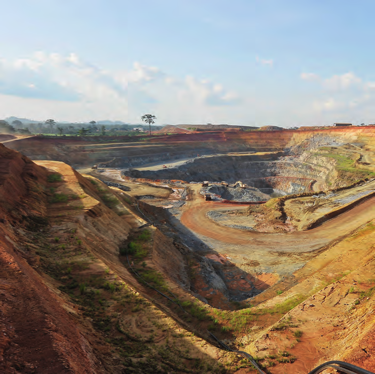 The country intends to strengthen its efforts in the extractive industries. Here, an open-pit gold mine in Bonikro, in the Lakes region. NABIL ZORKOT