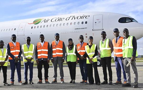 Official visit to the Airbus headquarters in Toulouse on 23 and 24 October 2024 by a high-level Air CI delegation led by the Chairman of its Board of Directors, General Abdoulaye Coulibaly, and its CEO, Laurent Louk