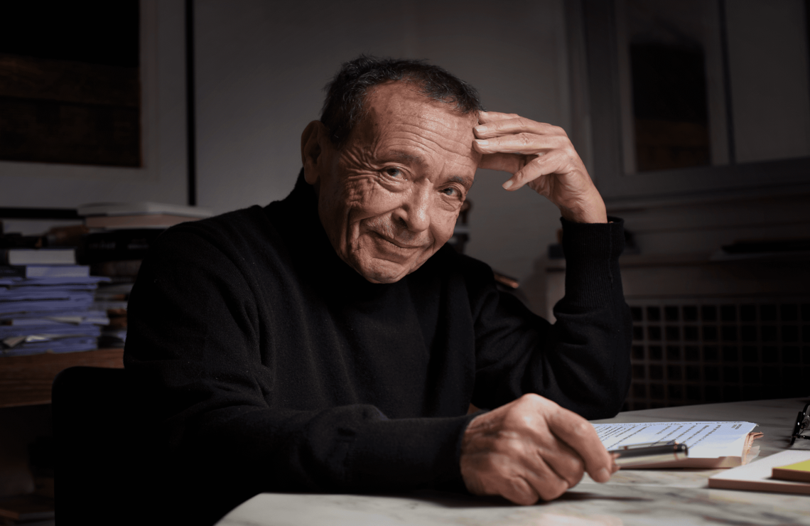 BBY at the headquarters of the Jeune Afrique Group, rue d’Auteuil, in Paris, his famous fountain pen with green ink in his hand BBY at the headquarters of the Jeune Afrique Group, rue d’Auteuil, in Paris, his famous fountain pen with green ink in his hand