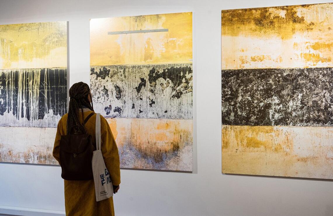 Unapologetic artsy ! A triptych by François-Xavier Gbré: Providence 2, 3 and 4 displayed at Côte d'Ivoire’s pavilion ‘The Blue Note’, at the Venice Biennale. ©